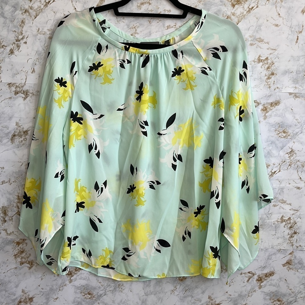 Vince Camuto Floral Blouse l SIZE S